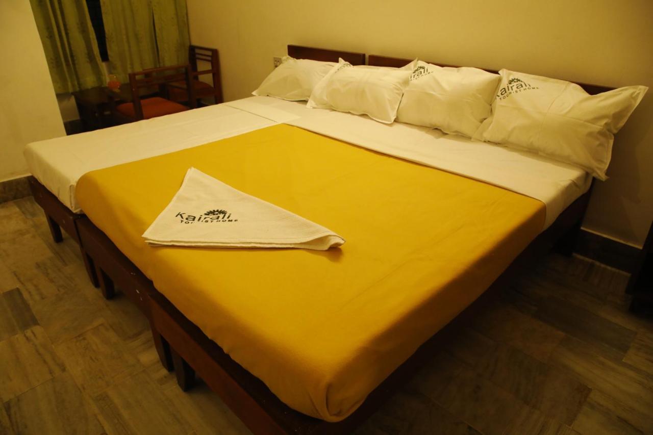 Kairali Tourist Home Guruvayur Bagian luar foto