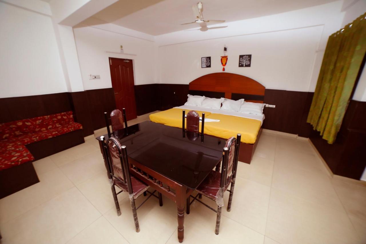 Kairali Tourist Home Guruvayur Bagian luar foto
