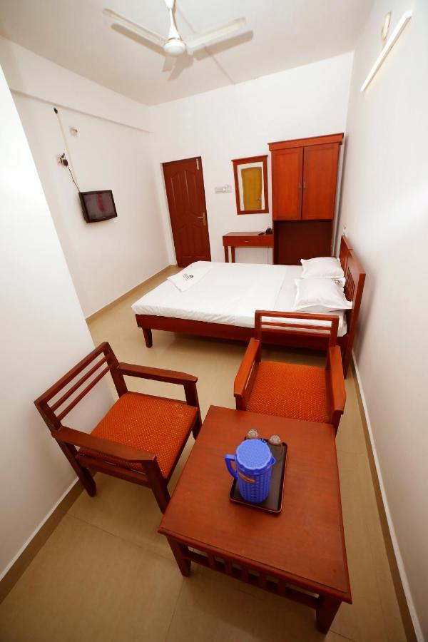 Kairali Tourist Home Guruvayur Bagian luar foto