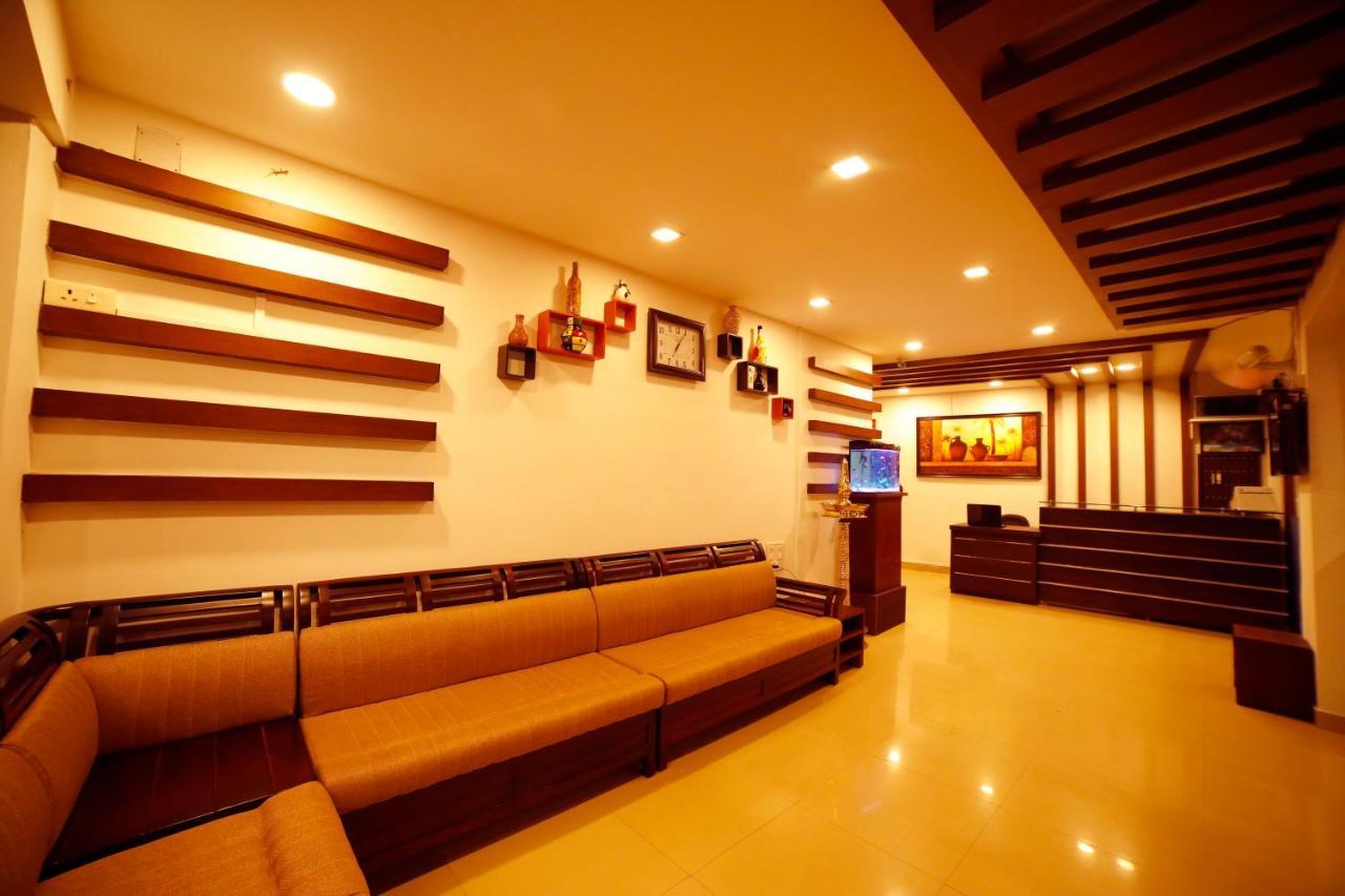 Kairali Tourist Home Guruvayur Bagian luar foto