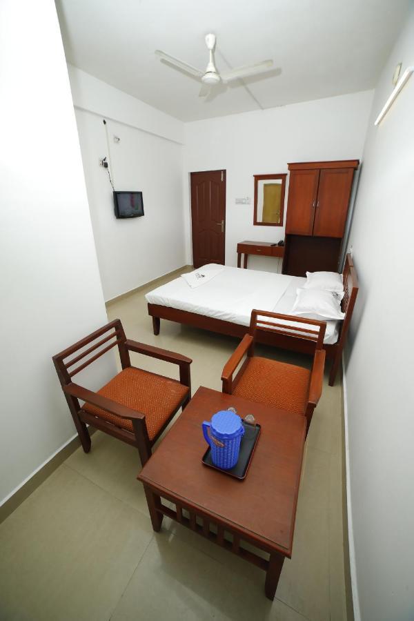Kairali Tourist Home Guruvayur Bagian luar foto
